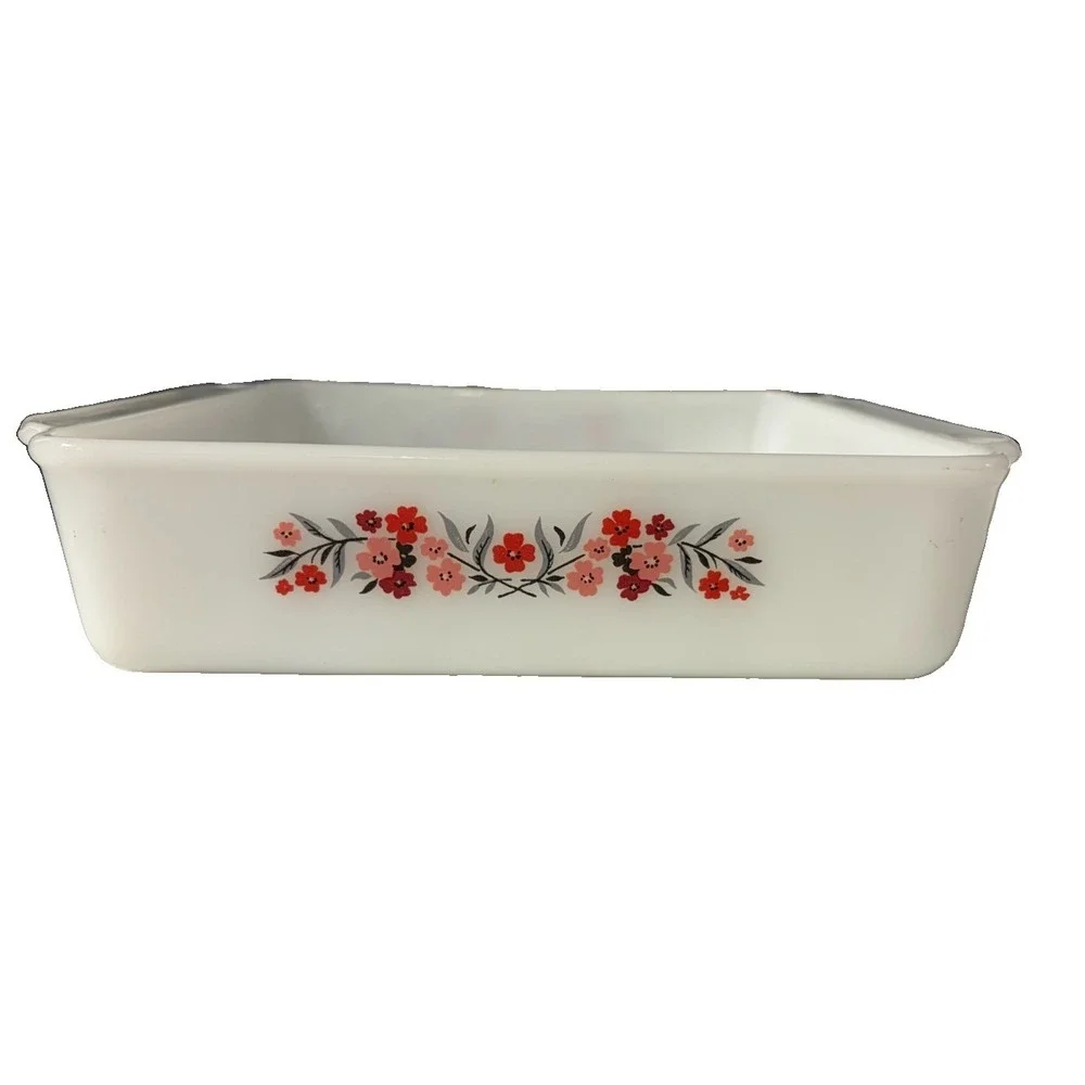 Vintage Fire-King Primrose 1.5 Qt Casserole Baking Dish 432 Milk Glass Floral